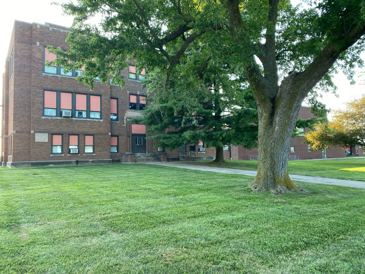 Bowen School building 